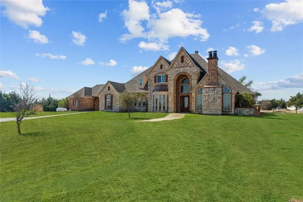 $1,500,000 | 4026 Howard Road, Waxahachie, TX 75165