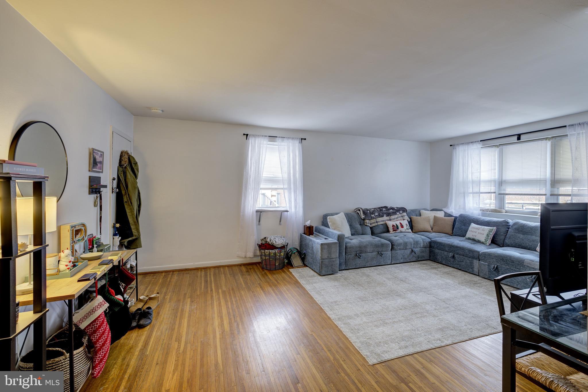 32 Windsor Road Glenside, PA 19038 - Photo 3 of 10 Living Room