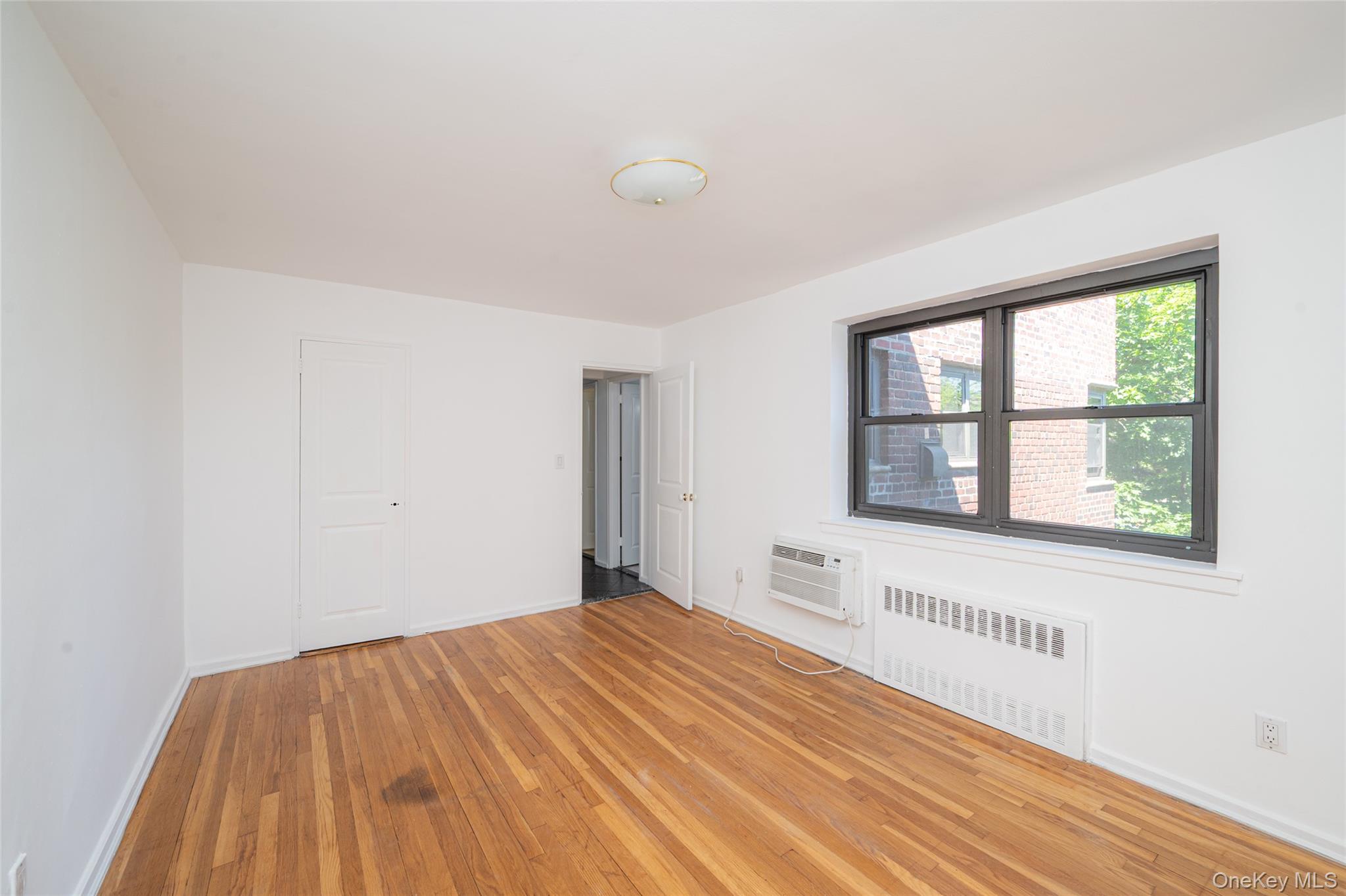 50 Brompton Road, Unit 3H Great Neck, NY 11021 - Photo 22 of 28