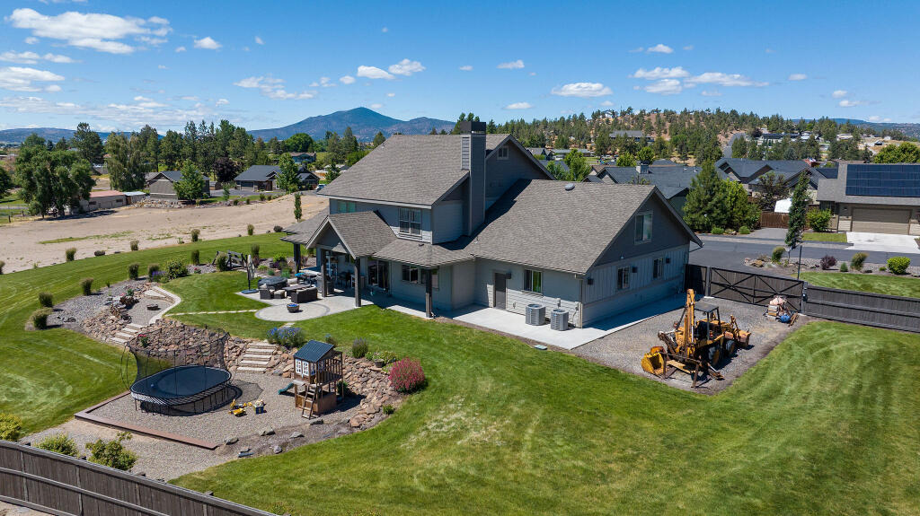 344 Northwest Saddle Ridge Loop Prineville, OR 97754 - Photo 10 of 64 08