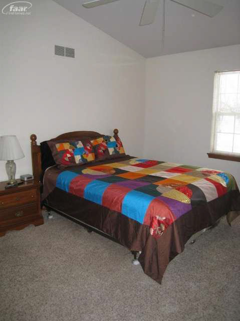 6474 East Potter Road Burton, MI 48509 - Photo 24 of 37 20390671-23.JPG