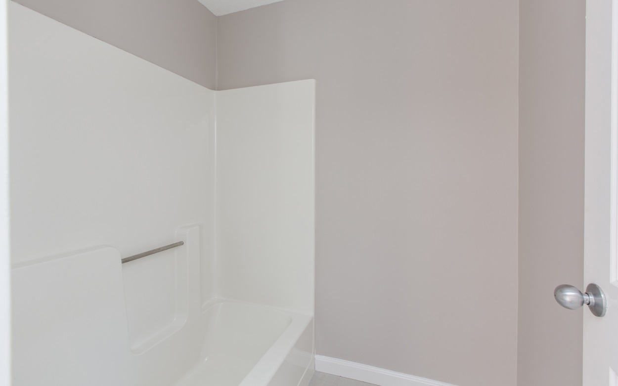 107 Franklin St Extension, Unit 4 Derry, NH 03038 - Photo 17 of 29 Gallery Image 17