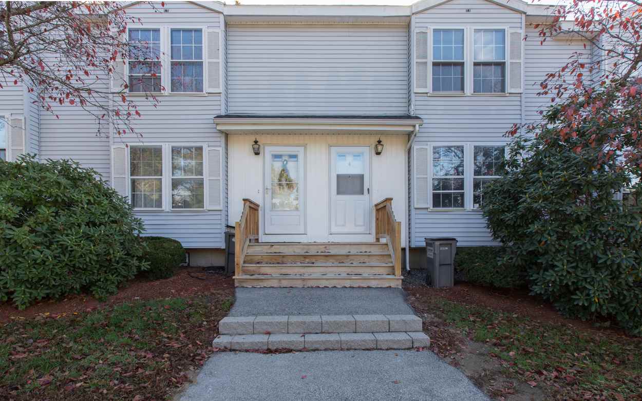 107 Franklin St Extension, Unit 4 Derry, NH 03038 - Photo 3 of 29 Gallery Image 3
