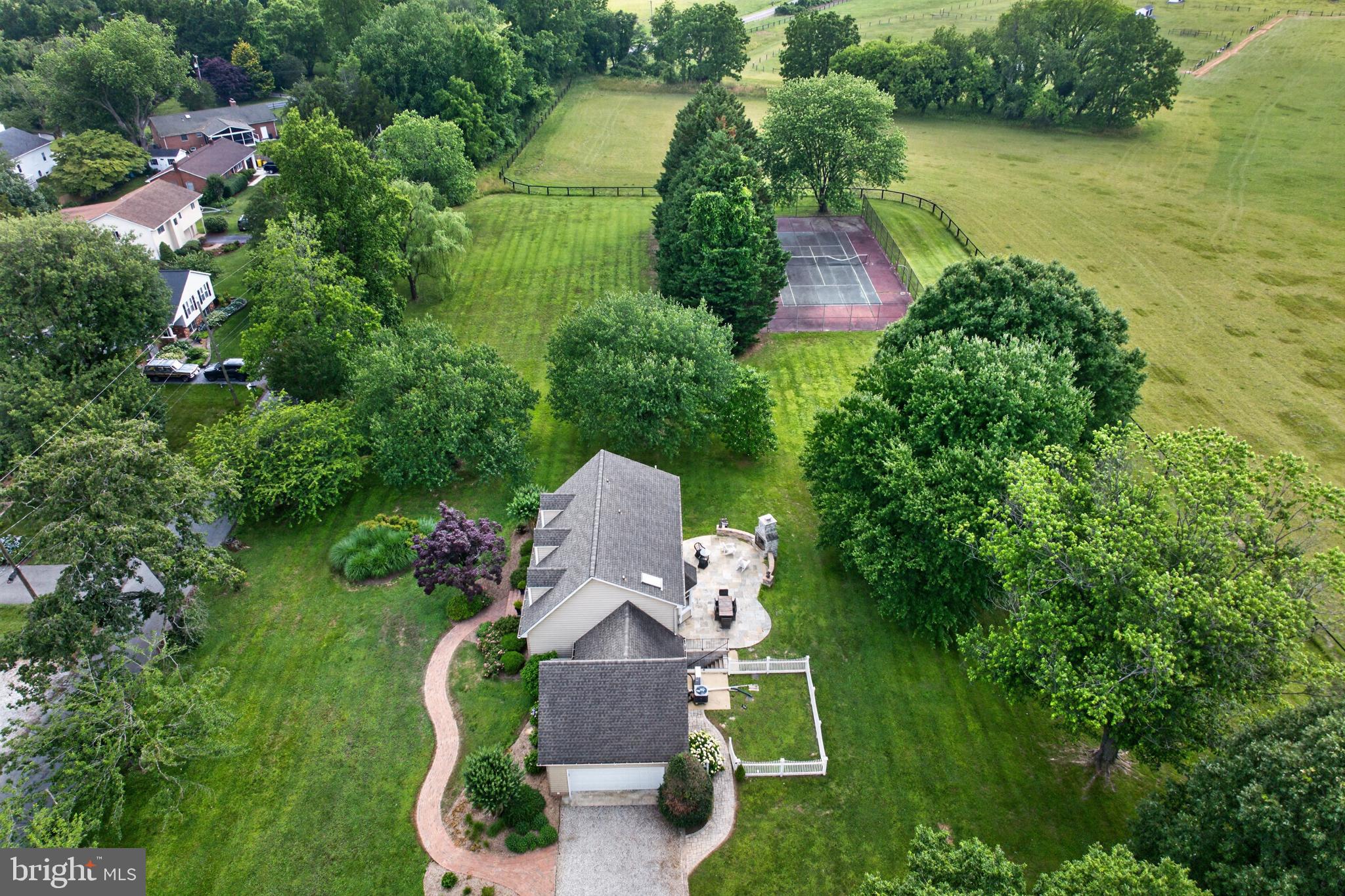 718 Whitehall Beach Road Annapolis, MD 21409 - Photo 6 of 95