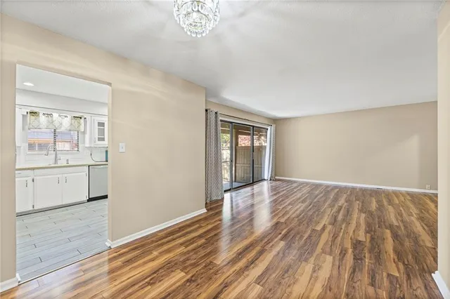 $149,900 | 7433 West 102nd Court, Overland Park, KS 66212