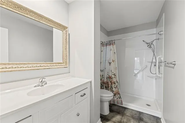 $149,900 | 7433 West 102nd Court, Overland Park, KS 66212