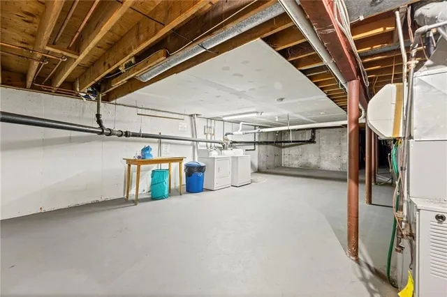 $149,900 | 7433 West 102nd Court, Overland Park, KS 66212