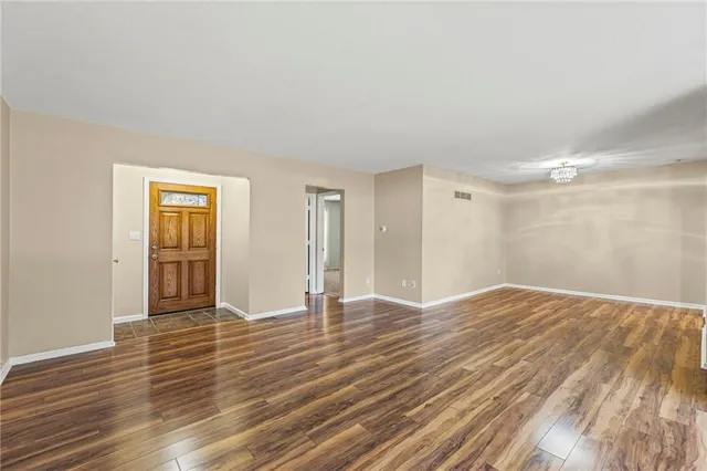 $149,900 | 7433 West 102nd Court, Overland Park, KS 66212