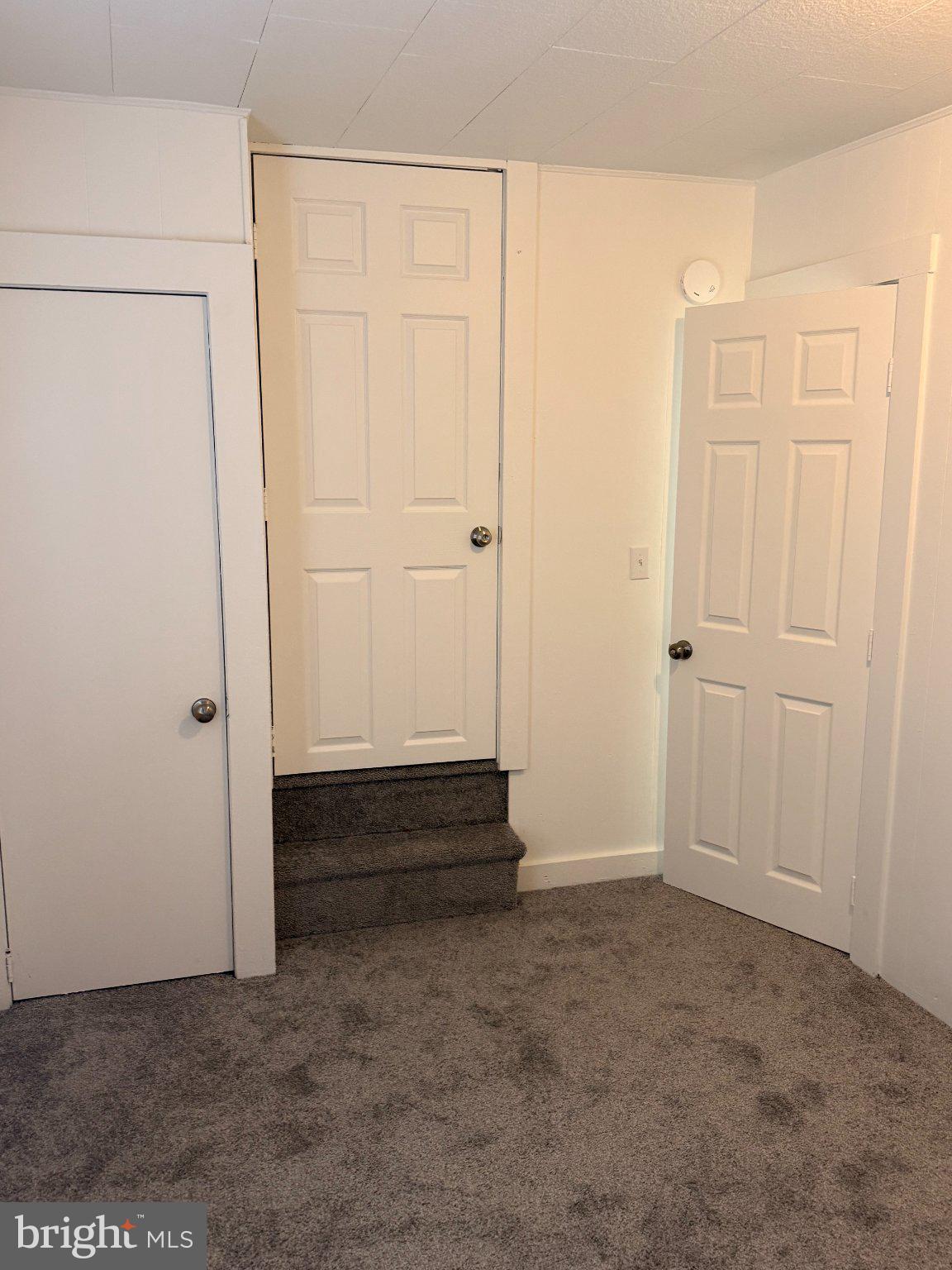 176 Griffith Street Salem, NJ 08079 - Photo 20 of 36 Cozy entryway with inviting stairs.