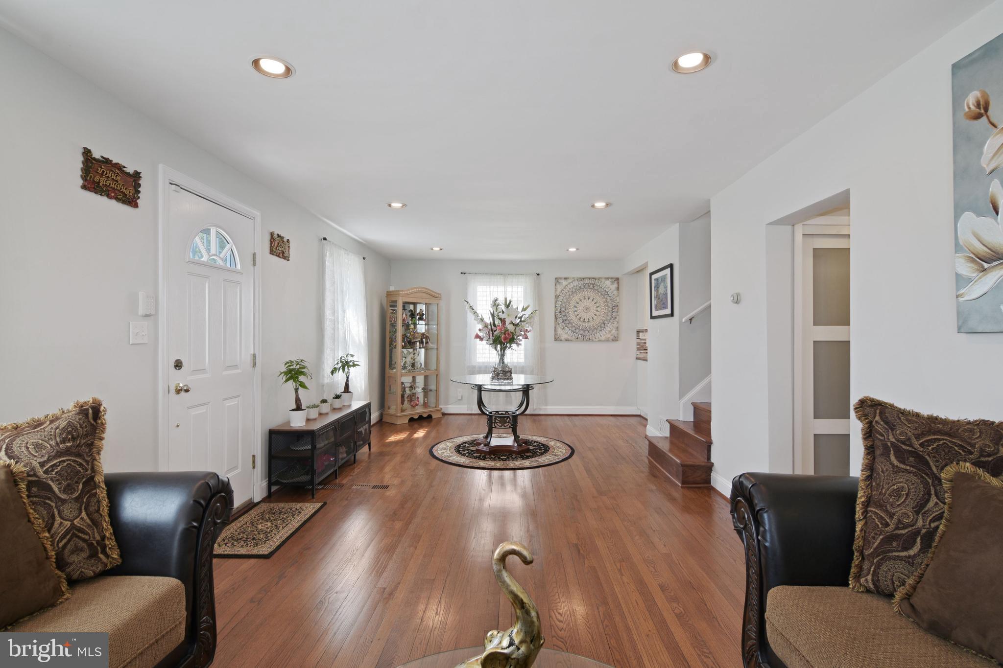 1505 Rita Road Baltimore, MD 21222 - Photo 12 of 50 Living Room