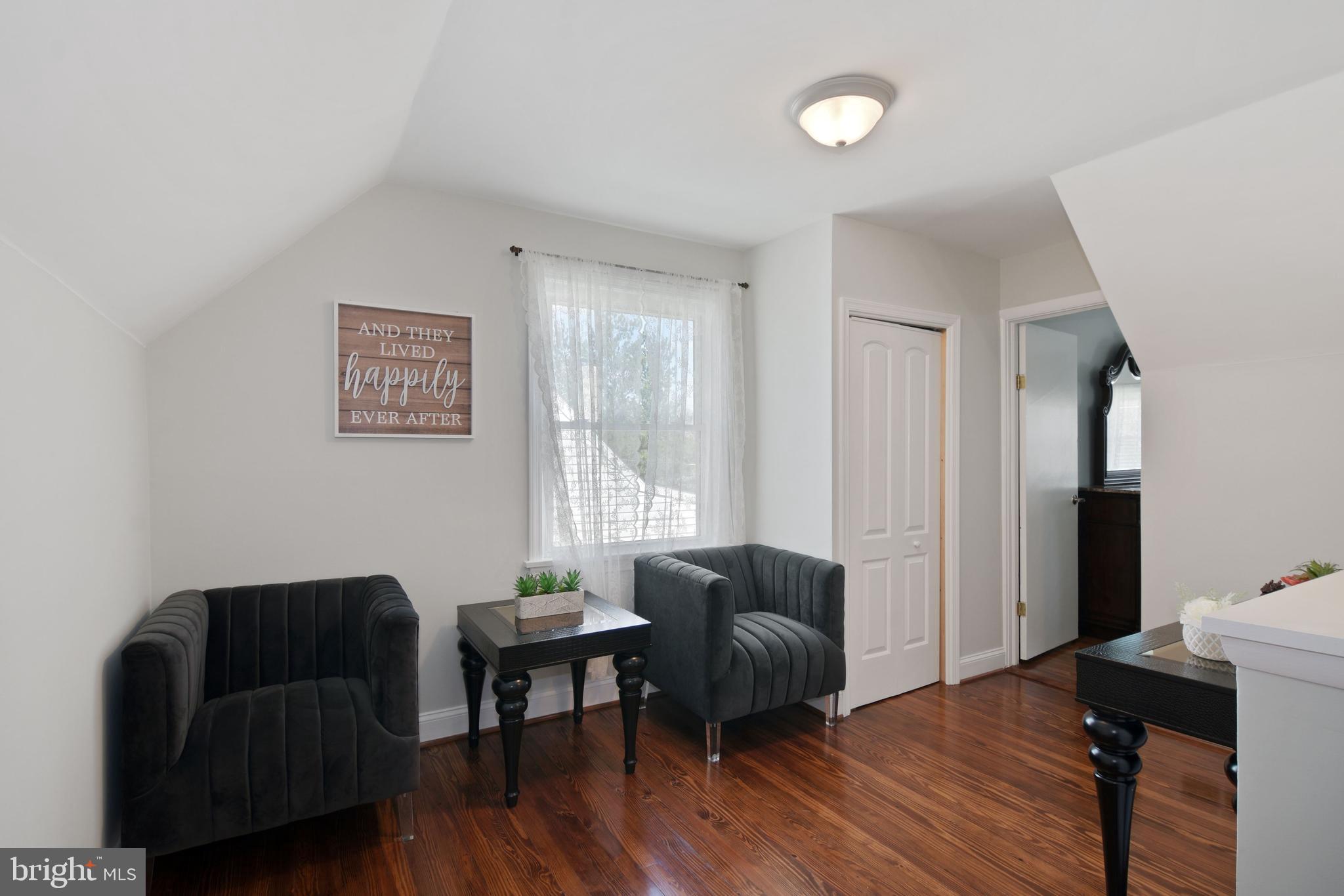 1505 Rita Road Baltimore, MD 21222 - Photo 31 of 50 Sitting Area