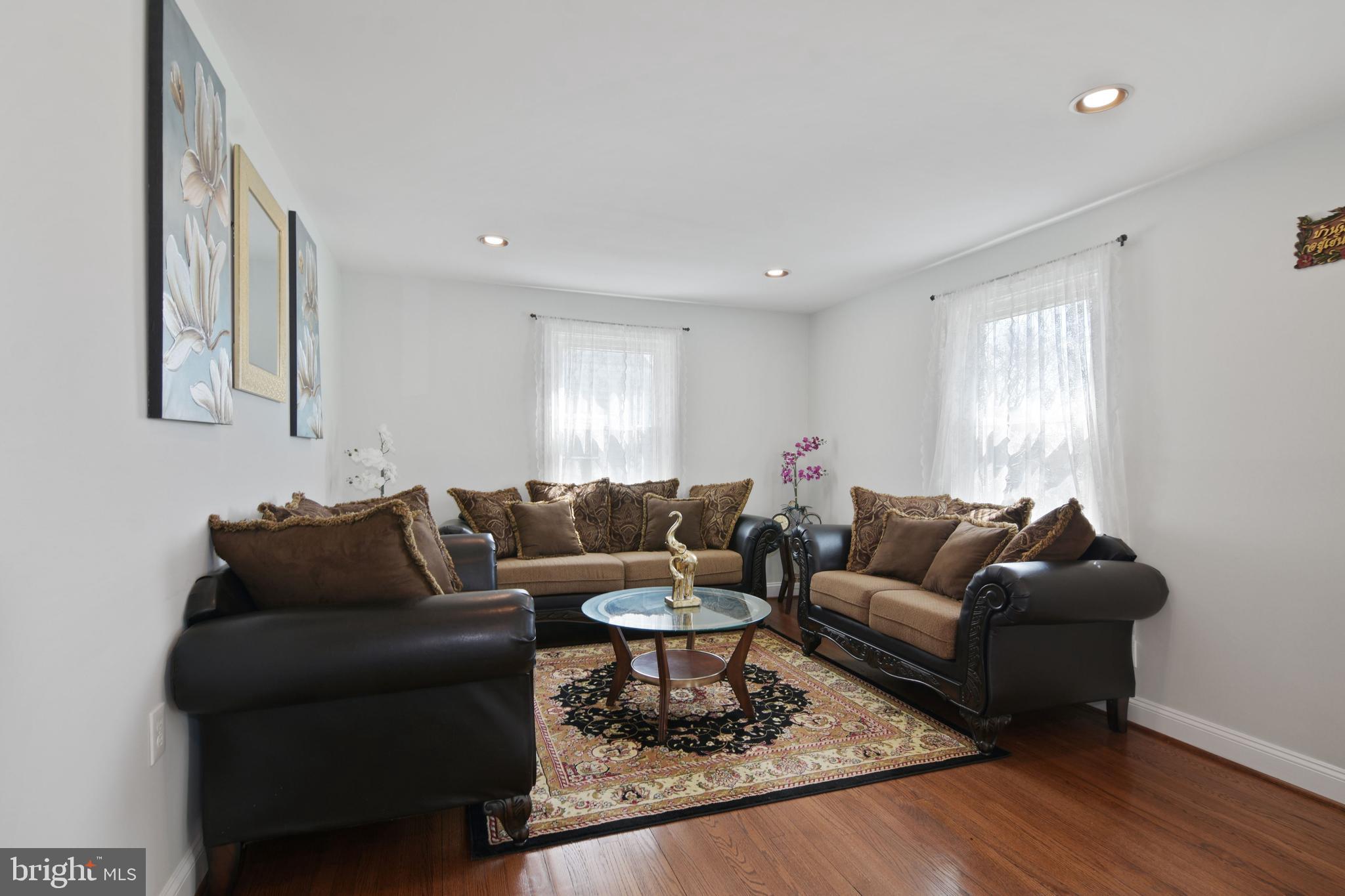 1505 Rita Road Baltimore, MD 21222 - Photo 10 of 50 Living Room