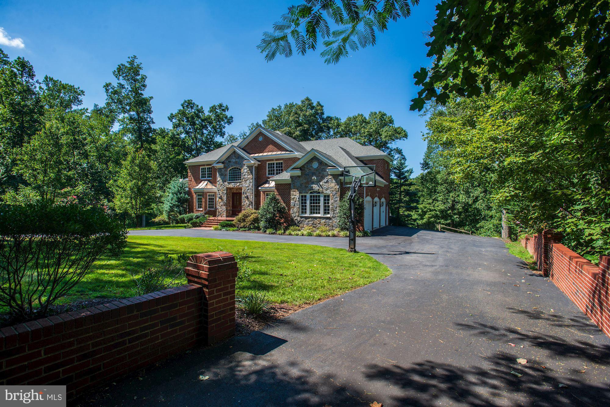 8710 Overlook Road McLean, VA 22102 - Photo 2 of 47 Circular Drive with 2 Entries