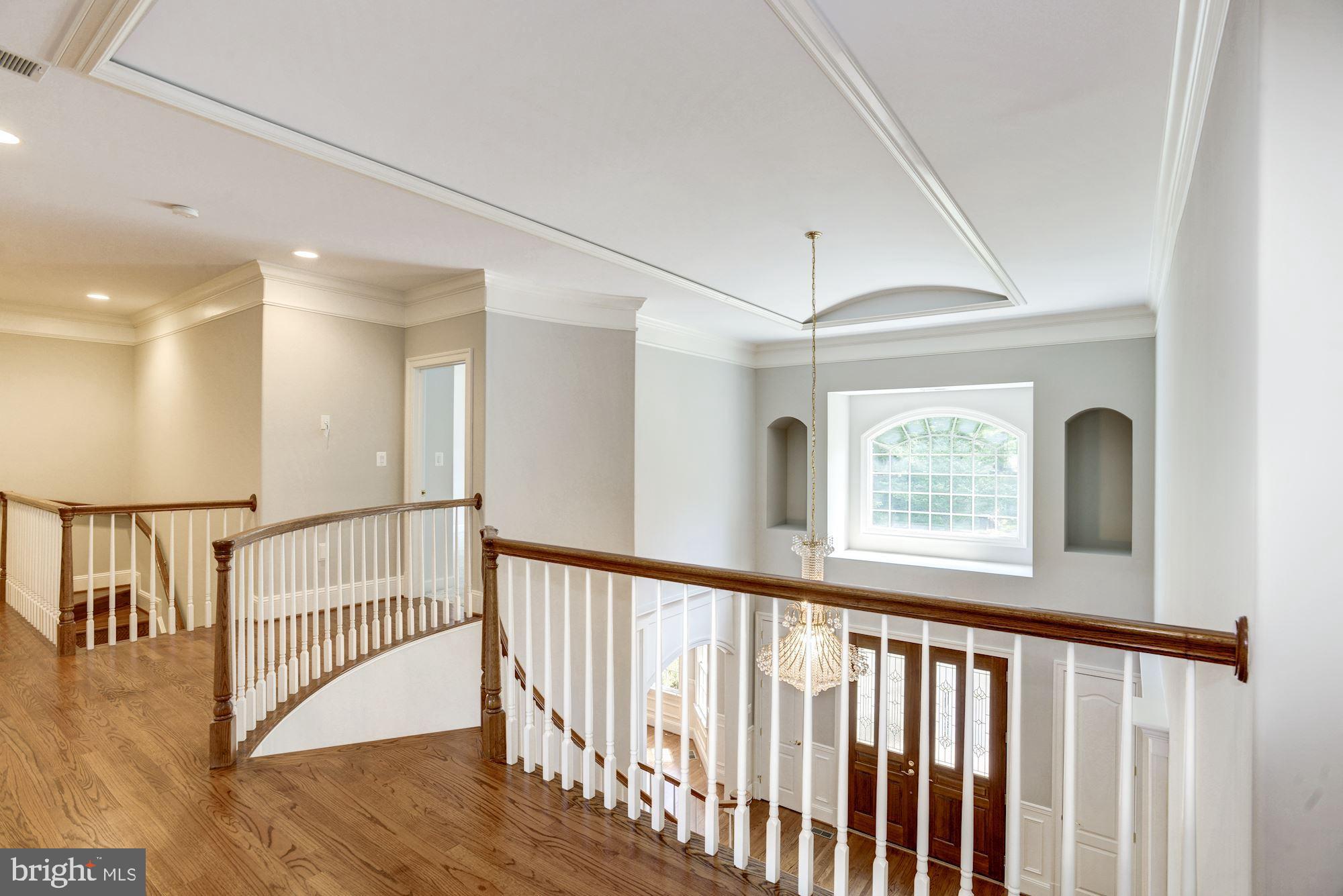 8710 Overlook Road McLean, VA 22102 - Photo 23 of 47 Upper Hallway