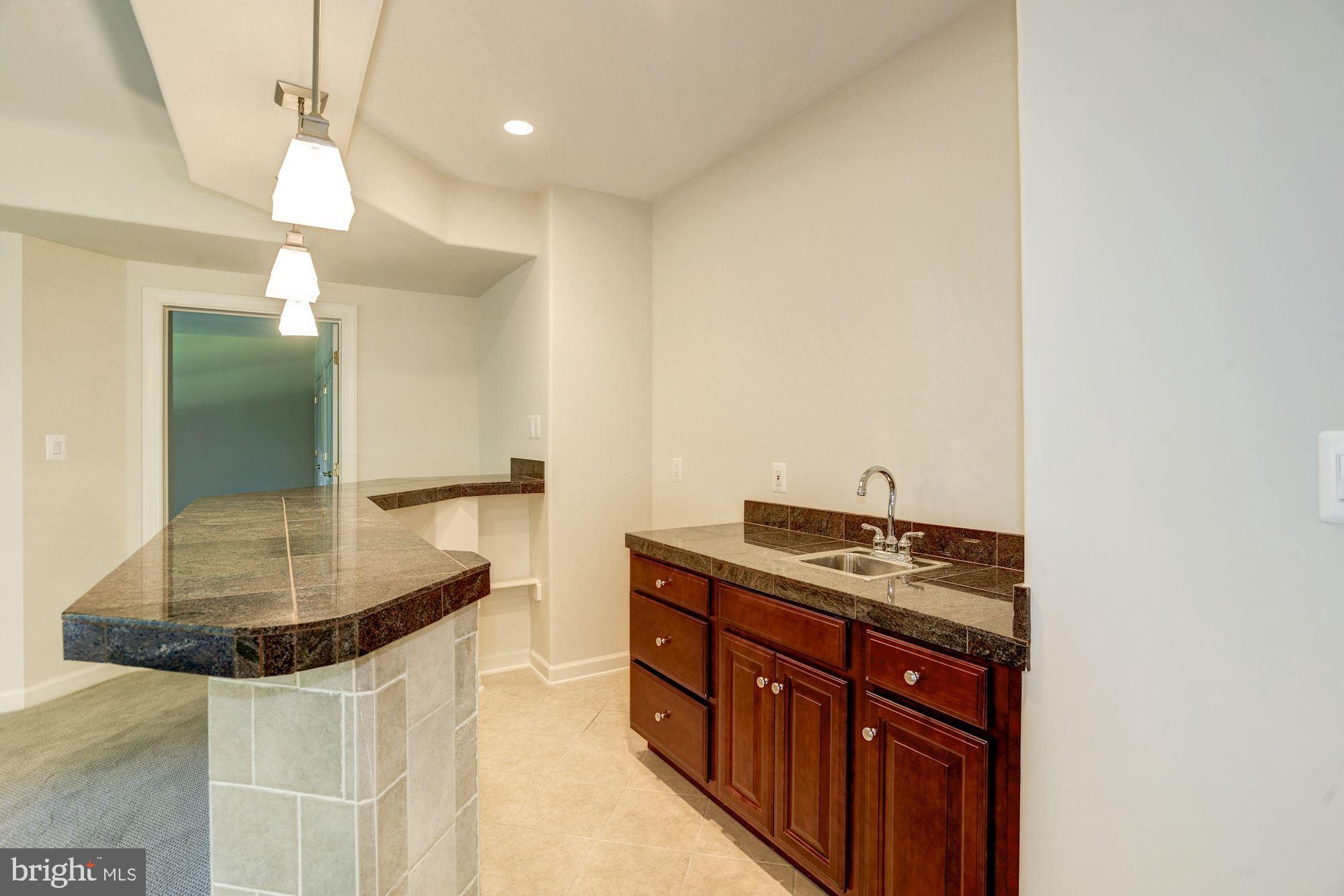 8710 Overlook Road McLean, VA 22102 - Photo 38 of 47 Recreation Room - Wet Bar