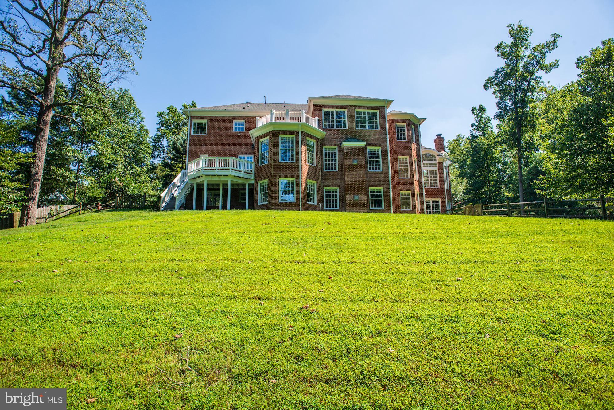 8710 Overlook Road McLean, VA 22102 - Photo 42 of 47 Exterior Rear