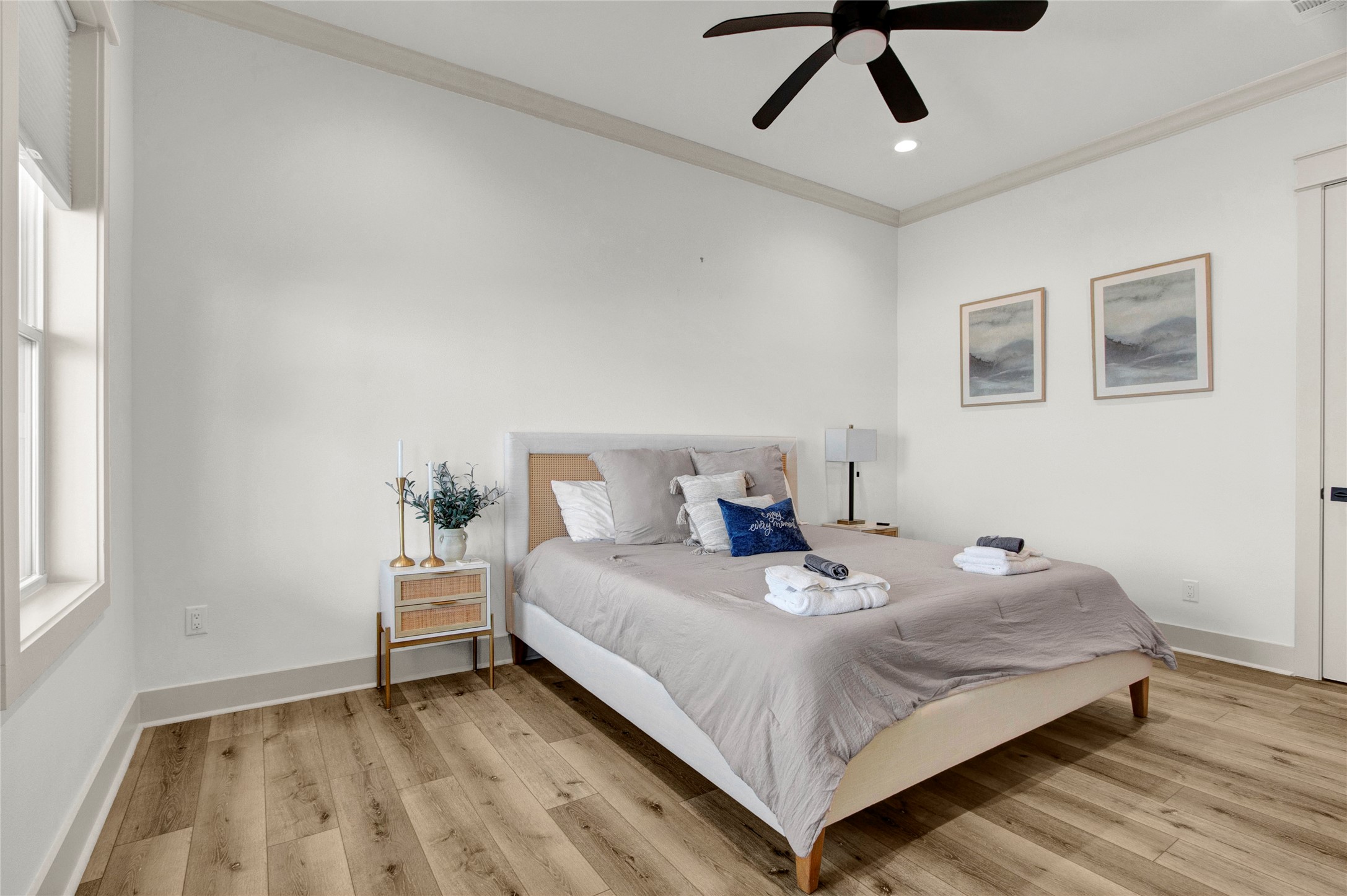 2906 Shady Lane Crystal Beach, TX 77650 - Photo 15 of 35 a bedroom with a bed and window