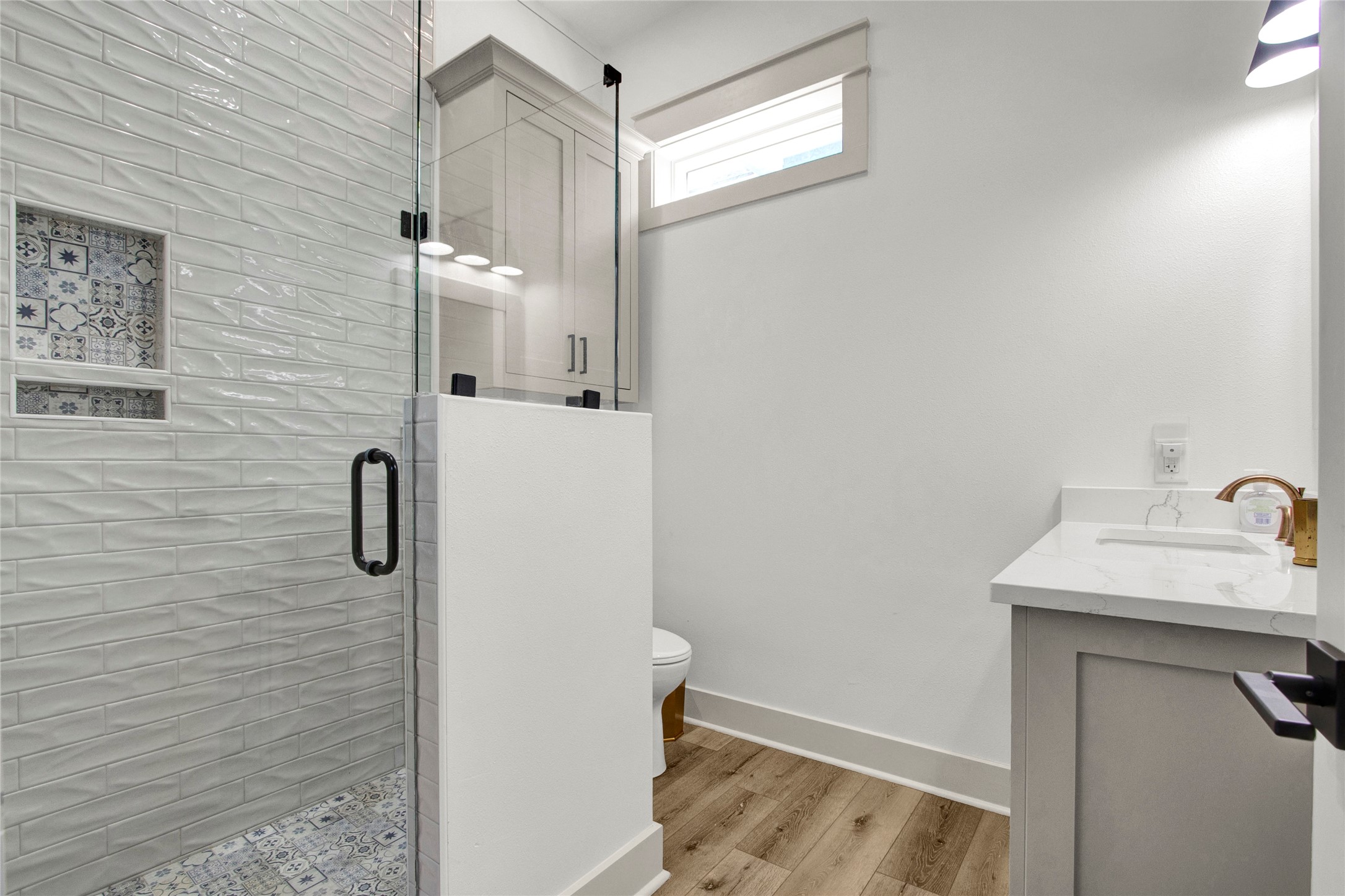 2906 Shady Lane Crystal Beach, TX 77650 - Photo 20 of 35 a bathroom with a sink and mirror