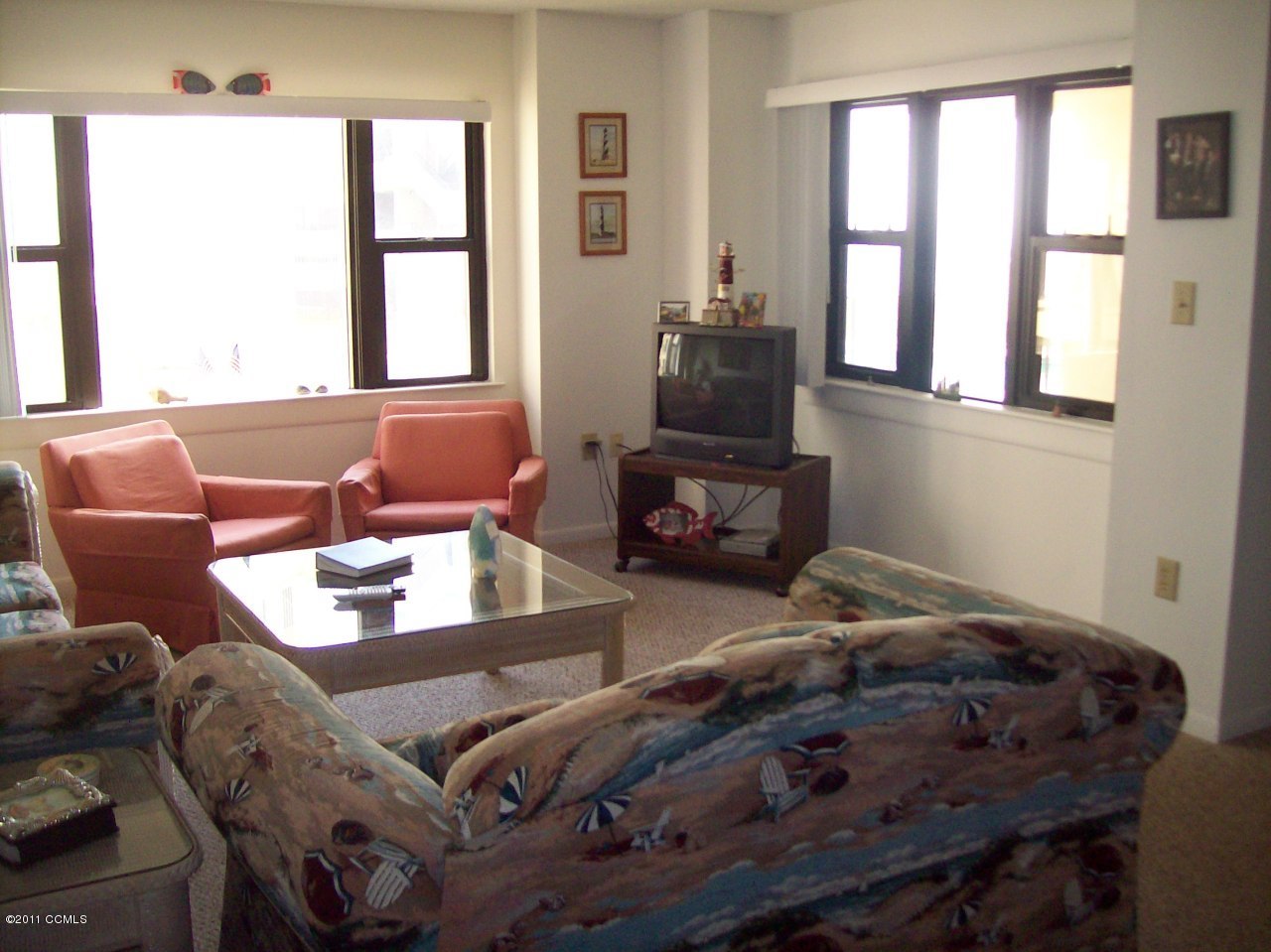 1505 Salter Path Road, Unit 235 Atlantic Beach, NC 28512 - Photo 5 of 14 Living Room
