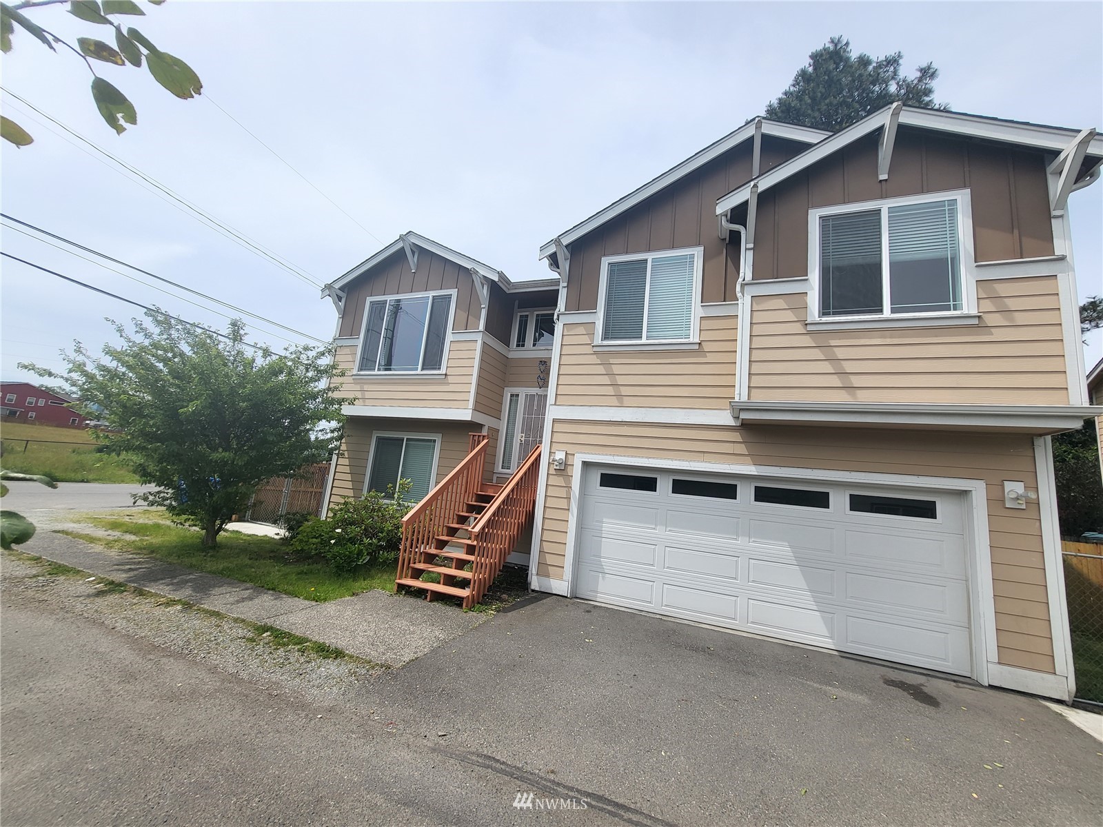 230 Southwest Roxbury Street Seattle, WA 98106 - Photo 1 of 27 Gallery Image 1