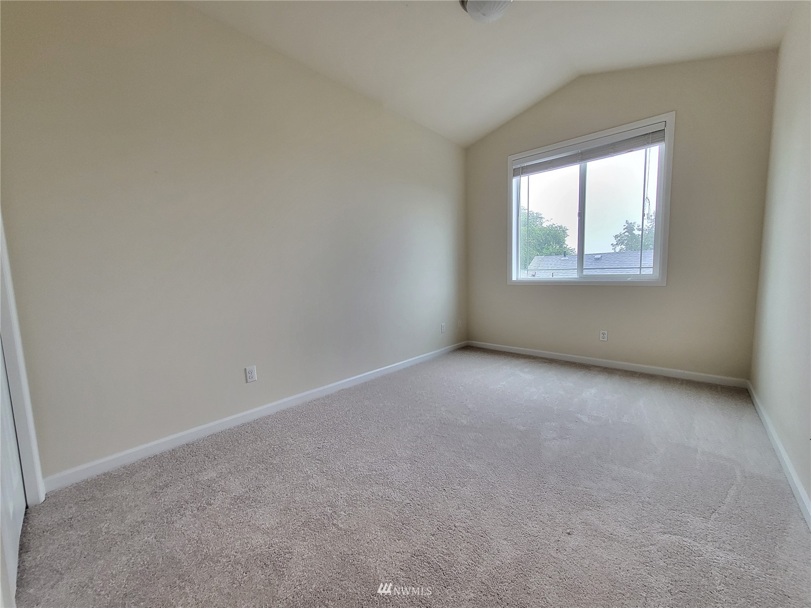 230 Southwest Roxbury Street Seattle, WA 98106 - Photo 18 of 27 Gallery Image 18