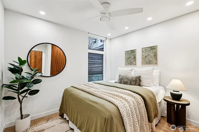 $759,900 | 8605 5th Avenue Northeast, Unit B, Seattle, WA 98115