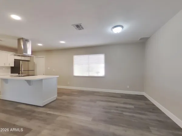 $2,079 | 14028 North 33rd Drive, Phoenix, AZ 85053