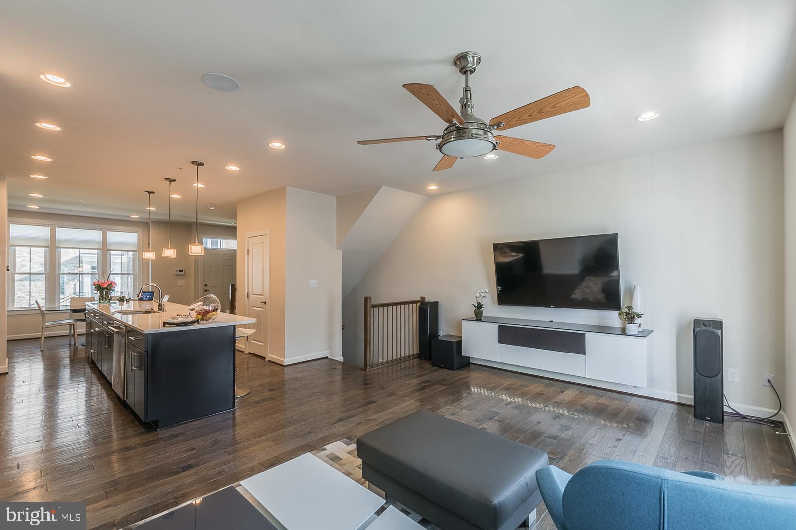 11396 Ridgeline Road Fairfax, VA 22030 - Photo 12 of 41