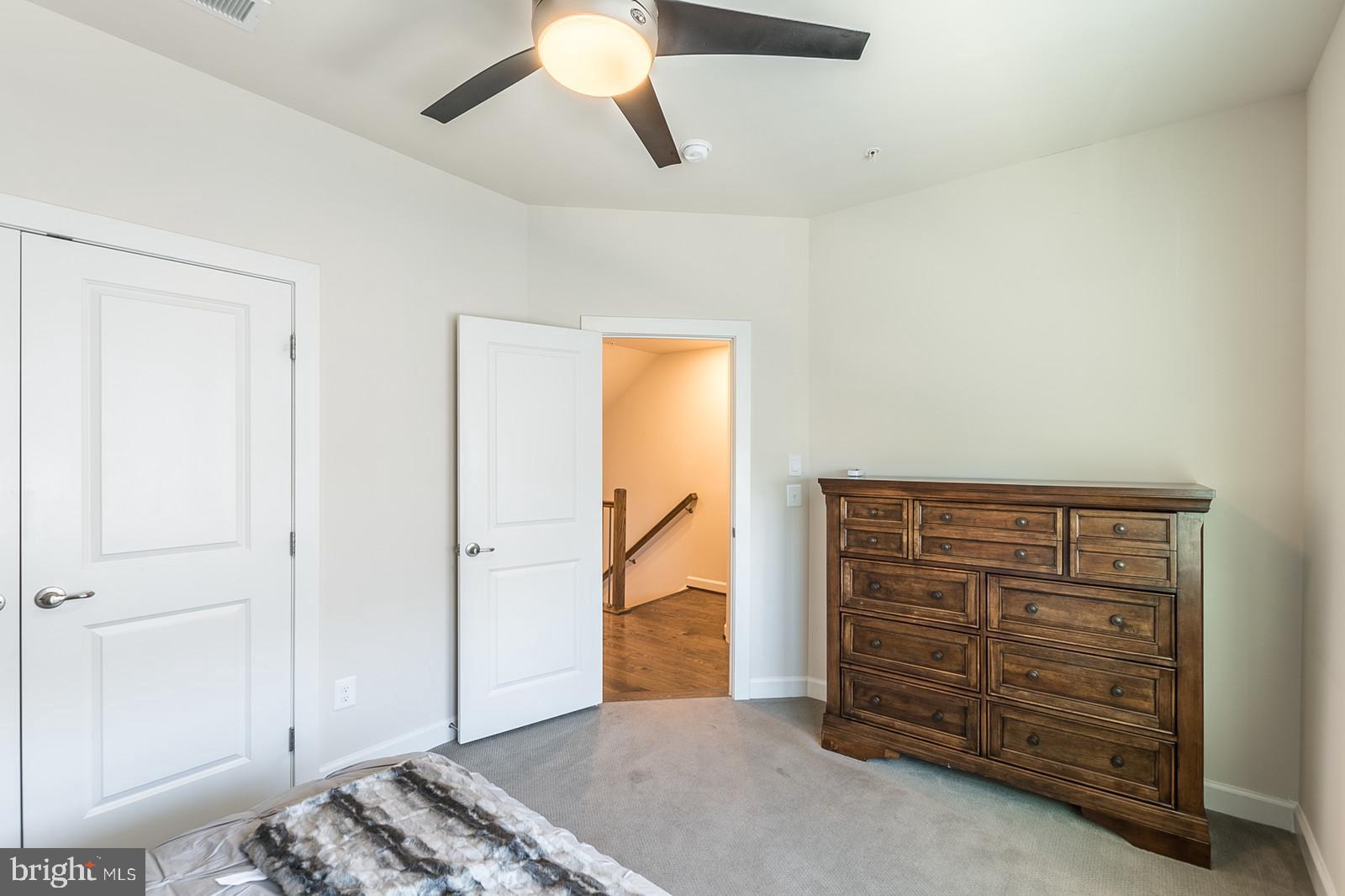 11396 Ridgeline Road Fairfax, VA 22030 - Photo 16 of 41