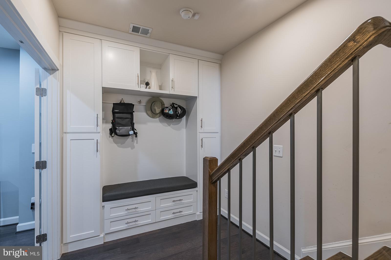 11396 Ridgeline Road Fairfax, VA 22030 - Photo 35 of 41