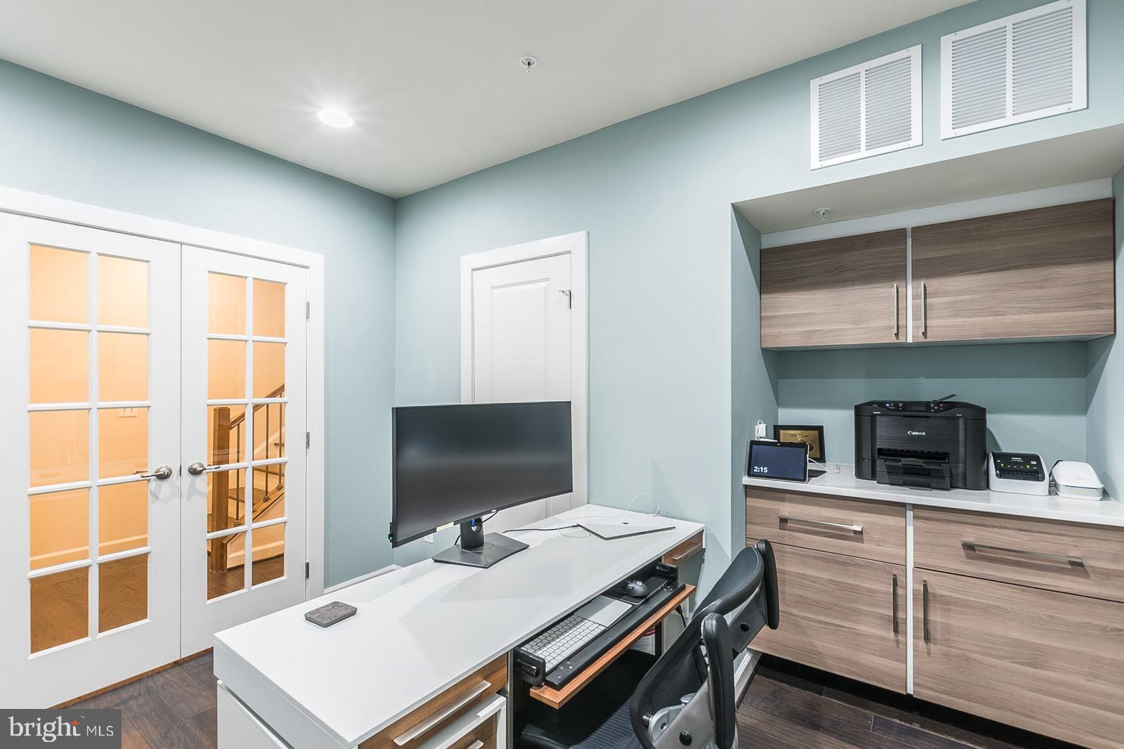 11396 Ridgeline Road Fairfax, VA 22030 - Photo 37 of 41