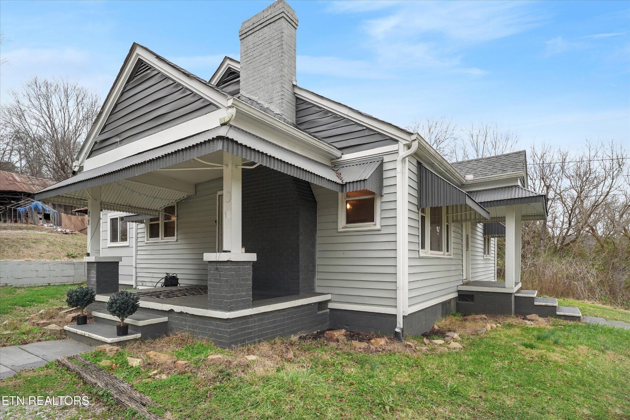 119 Old State Circle Powell, TN 37849 - Photo 2 of 27 a view of a house with a yard