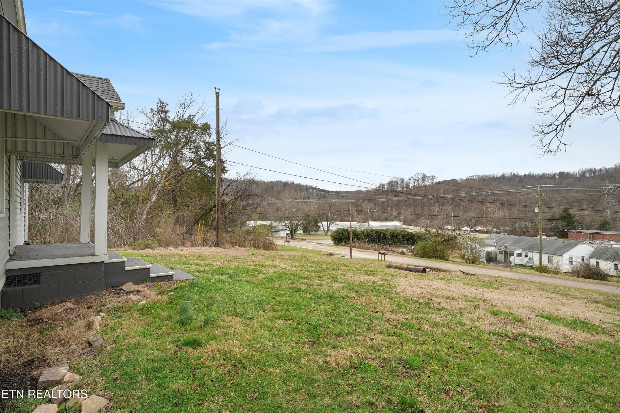 119 Old State Circle Powell, TN 37849 - Photo 26 of 27 a view of an outdoor space and a yard