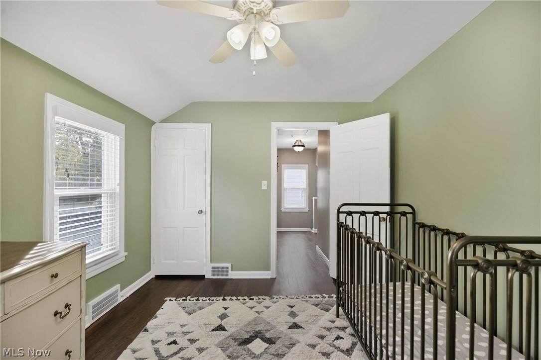 1619 Sunview Road Cleveland, OH 44124 - Photo 28 of 35
