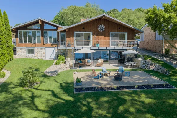 $950,000 | 71210 Indiana Lake Drive, Union, MI 49130