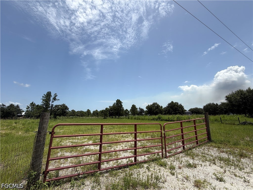 7932 3rd Terrace LaBelle, FL 33935 - Photo 4 of 6