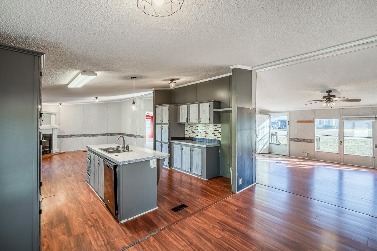 477 Thomason Road Fountain Inn, SC 29644 - Photo 8 of 32 Gallery Image 8