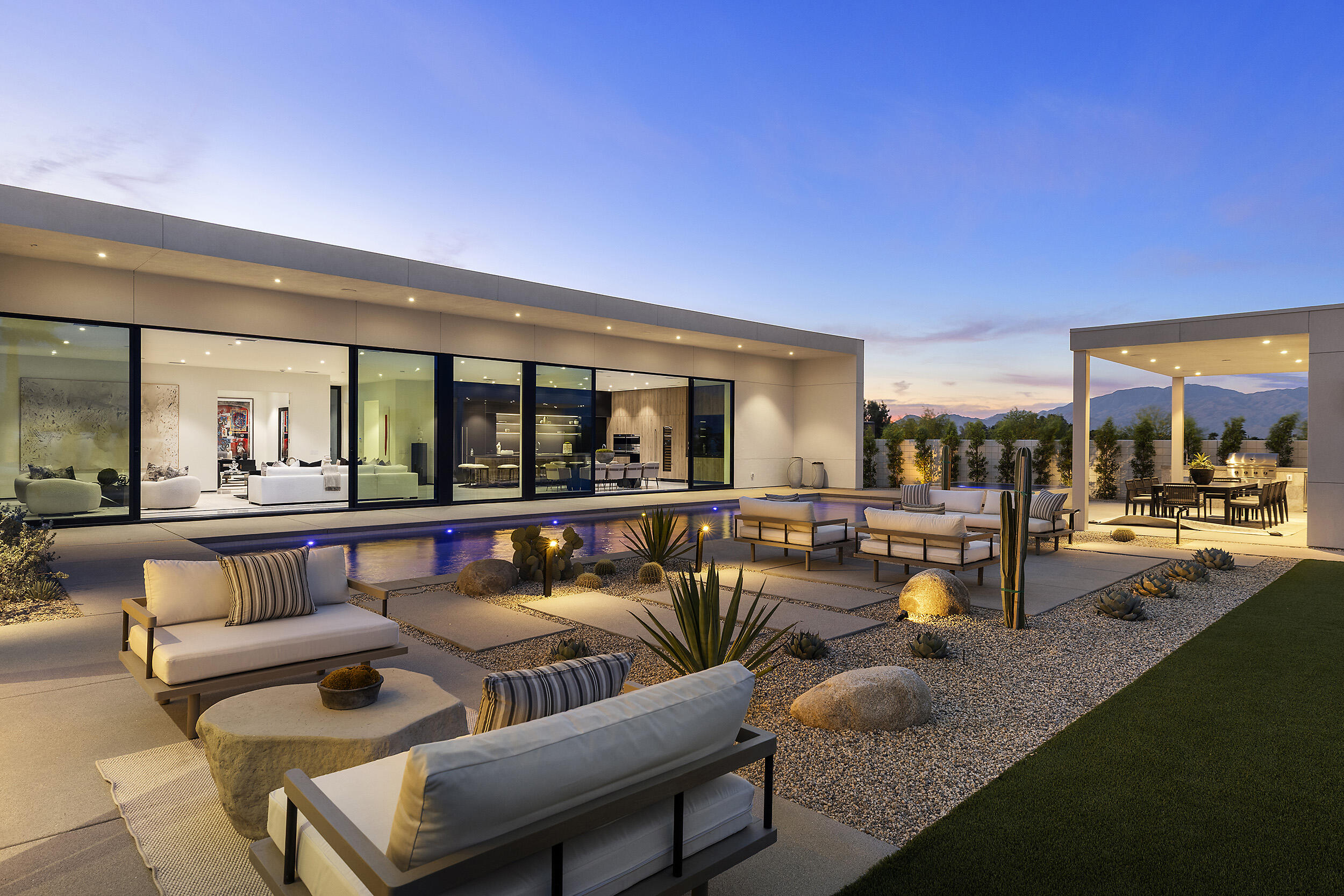 17 Via Linea Rancho Mirage, CA 92270 - Photo 3 of 31 Back 628