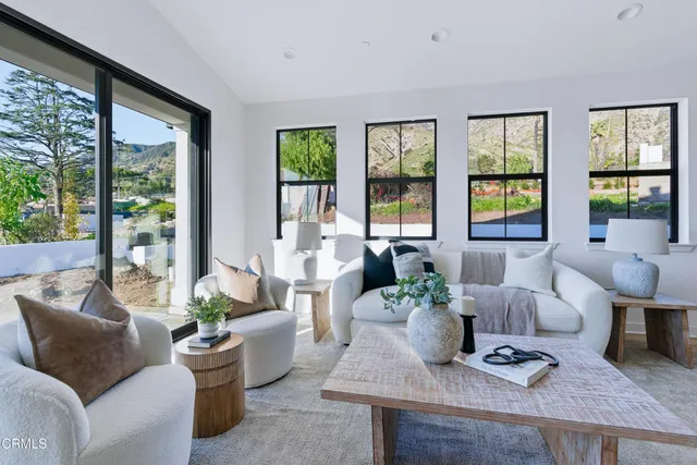 $1,899,990 | 3245 Arrowhead Court, Altadena, CA 91001