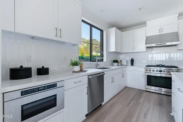 $1,899,990 | 3245 Arrowhead Court, Altadena, CA 91001