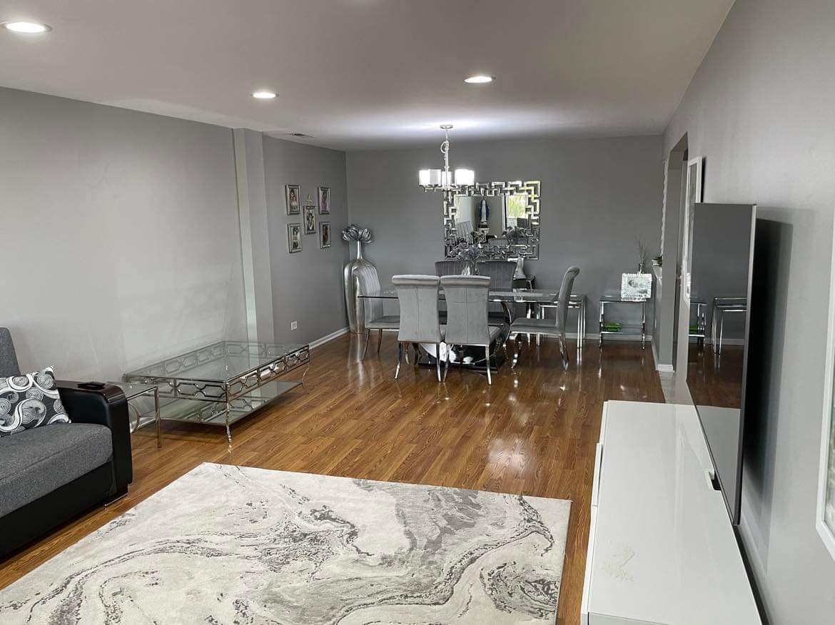 9240 Gross Point Road, Unit 404 Skokie, IL 60077 - Photo 11 of 28 Gallery Image 11