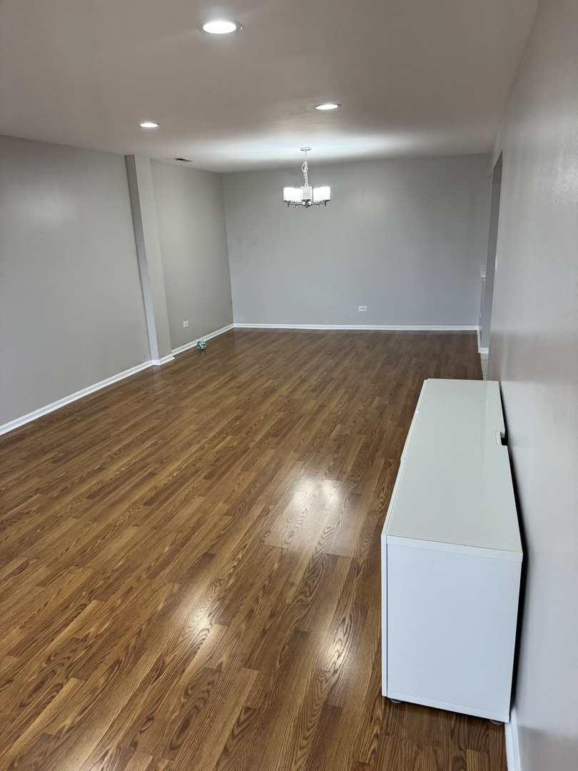 9240 Gross Point Road, Unit 404 Skokie, IL 60077 - Photo 13 of 28 Gallery Image 13