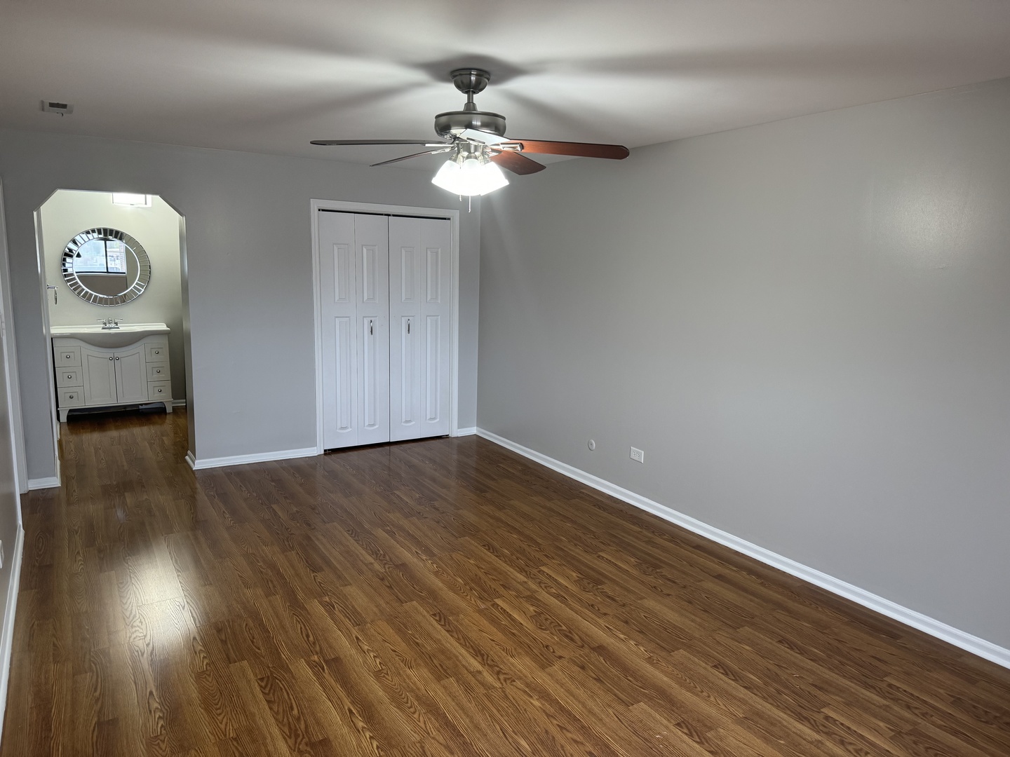 9240 Gross Point Road, Unit 404 Skokie, IL 60077 - Photo 18 of 28 Gallery Image 18