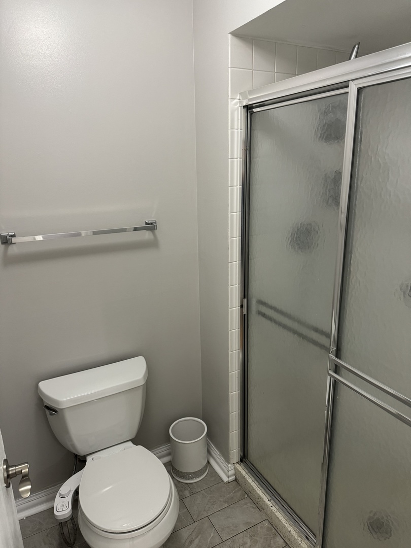 9240 Gross Point Road, Unit 404 Skokie, IL 60077 - Photo 23 of 28 Gallery Image 23