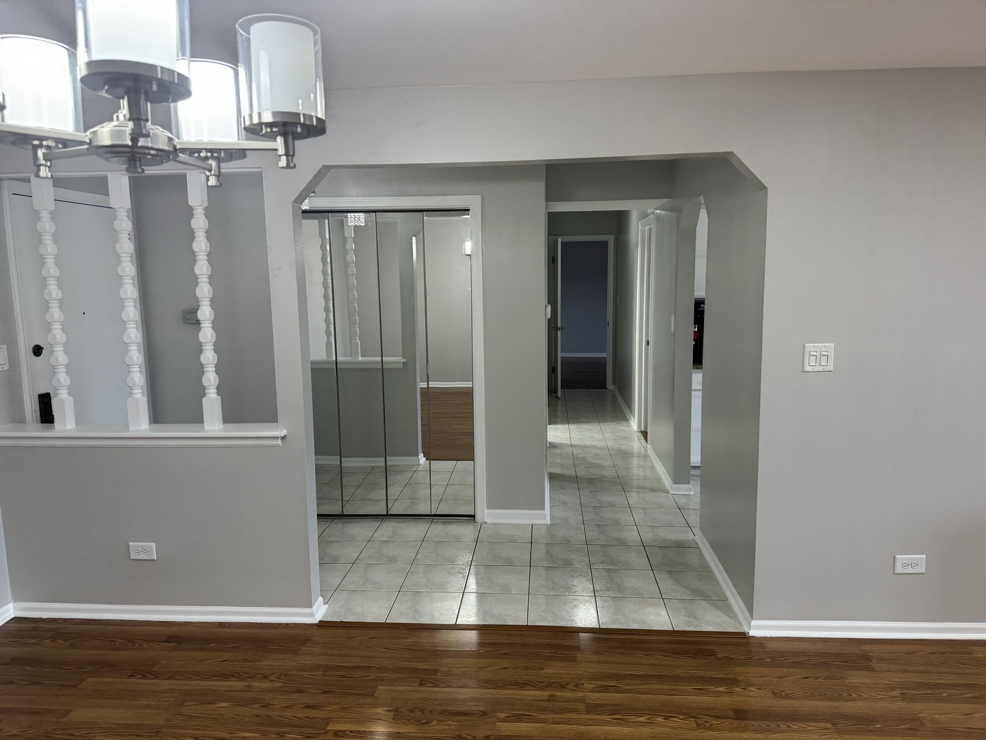 9240 Gross Point Road, Unit 404 Skokie, IL 60077 - Photo 8 of 28 Gallery Image 8