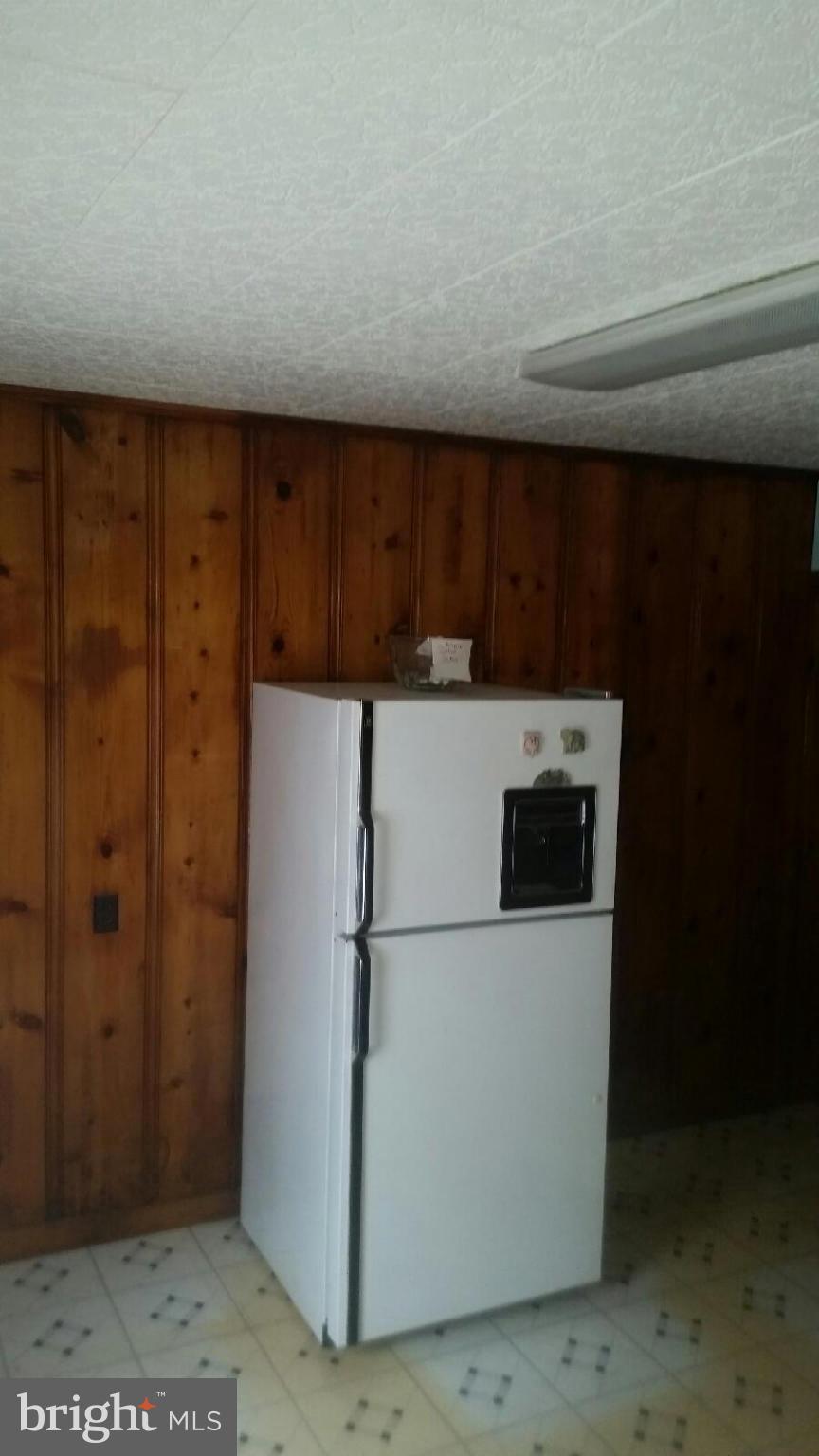 227 Harlem Road Pasadena, MD 21122 - Photo 21 of 21 Kitchen
