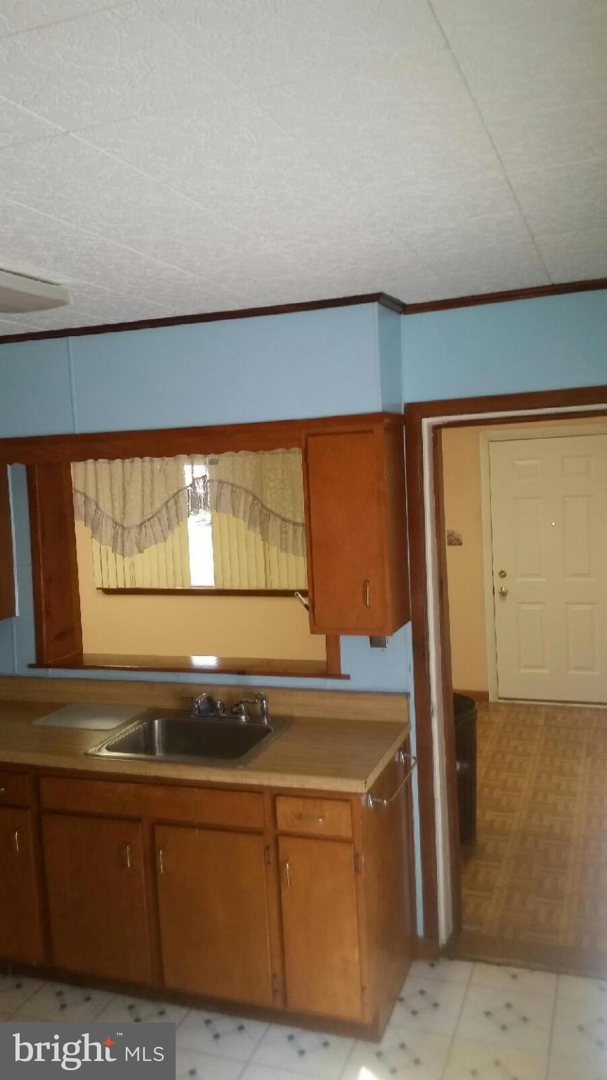 227 Harlem Road Pasadena, MD 21122 - Photo 5 of 21 Kitchen