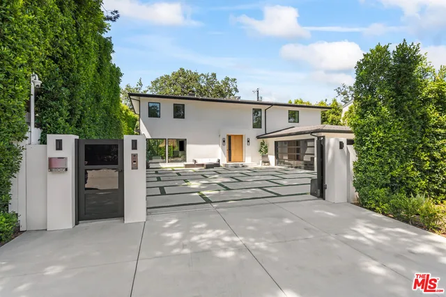 a view of house and outdoor space
