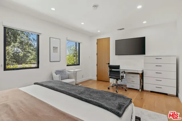 $25,000 | 17045 Otsego Street, Encino, CA 91316