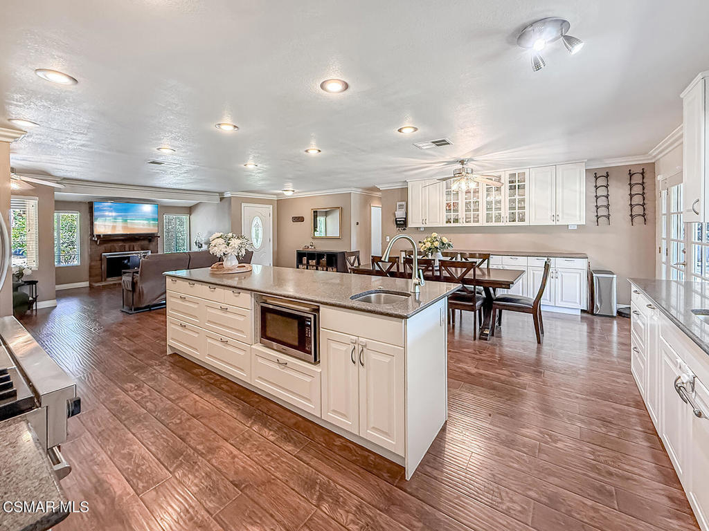 1351 Rambling Road Simi Valley, CA 93065 - Photo 27 of 70